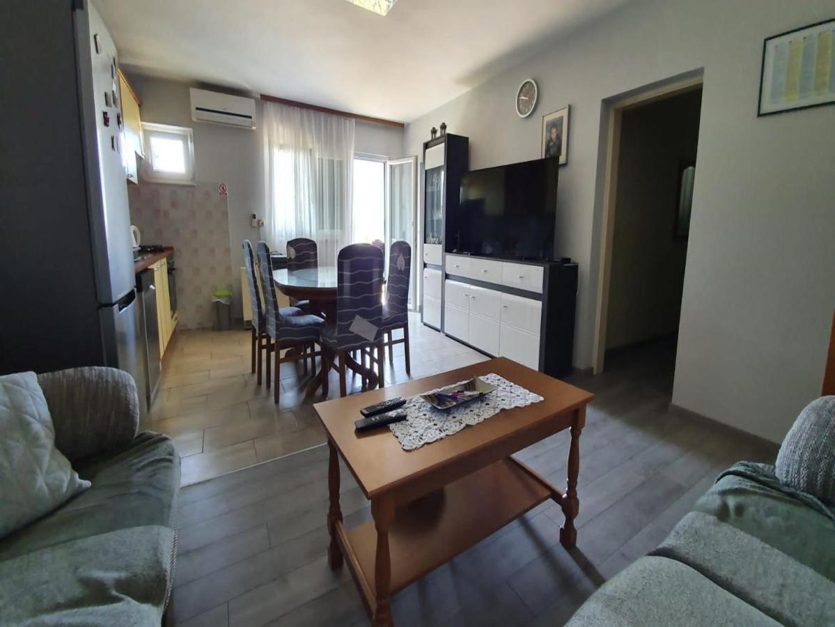 Apartment Miro Kastela Ngoại thất bức ảnh